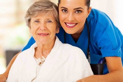 ارائه خدمات سالمندان در منزل